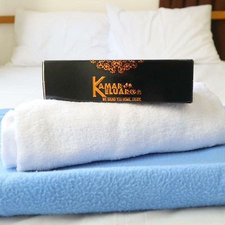 Kamar Keluarga Kalideres Jakarta Luaran gambar