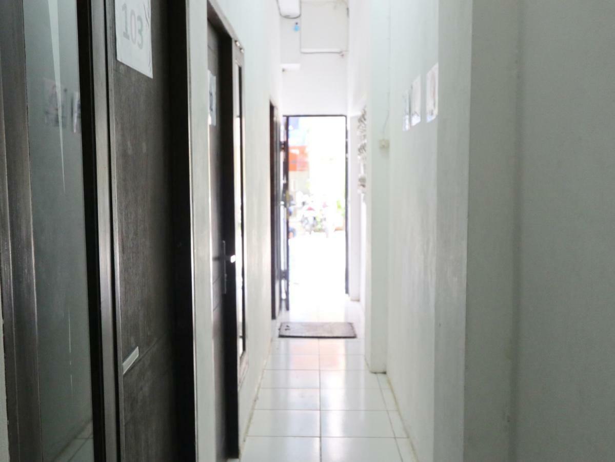 Kamar Keluarga Kalideres Jakarta Luaran gambar